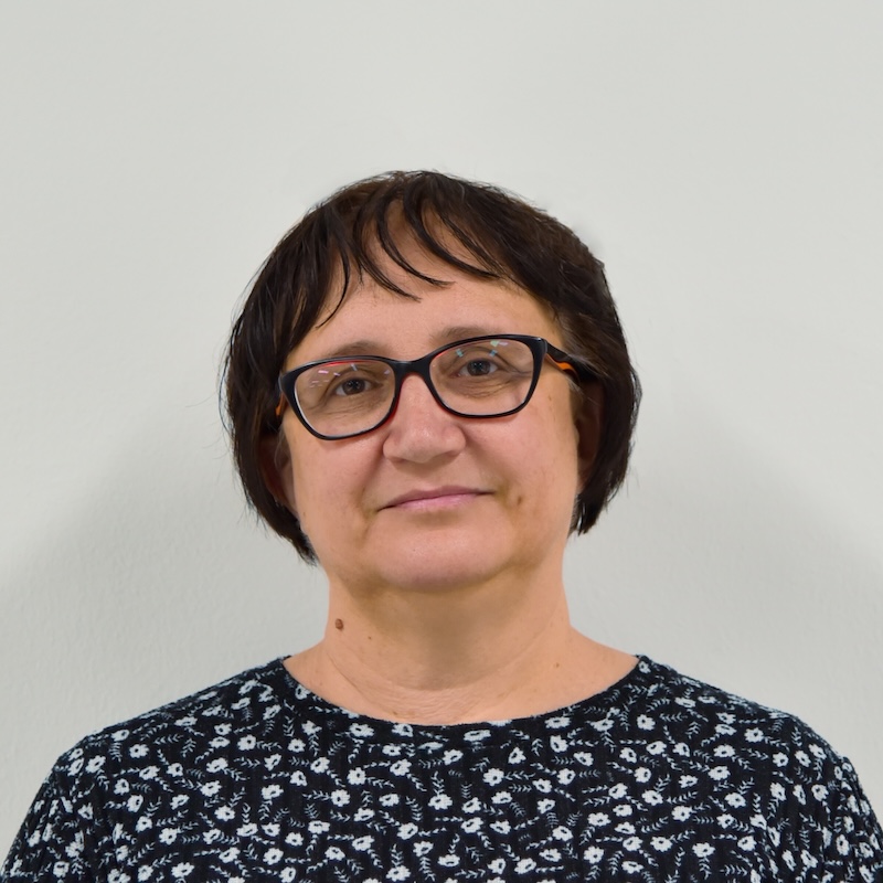 dr. Erika Bešter
